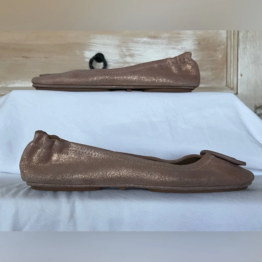 Tory Burch metallic sea shell pink minnie travel ballet flats, Size 8.5